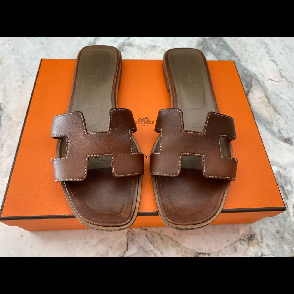 Authentic Hermès Oran Flats